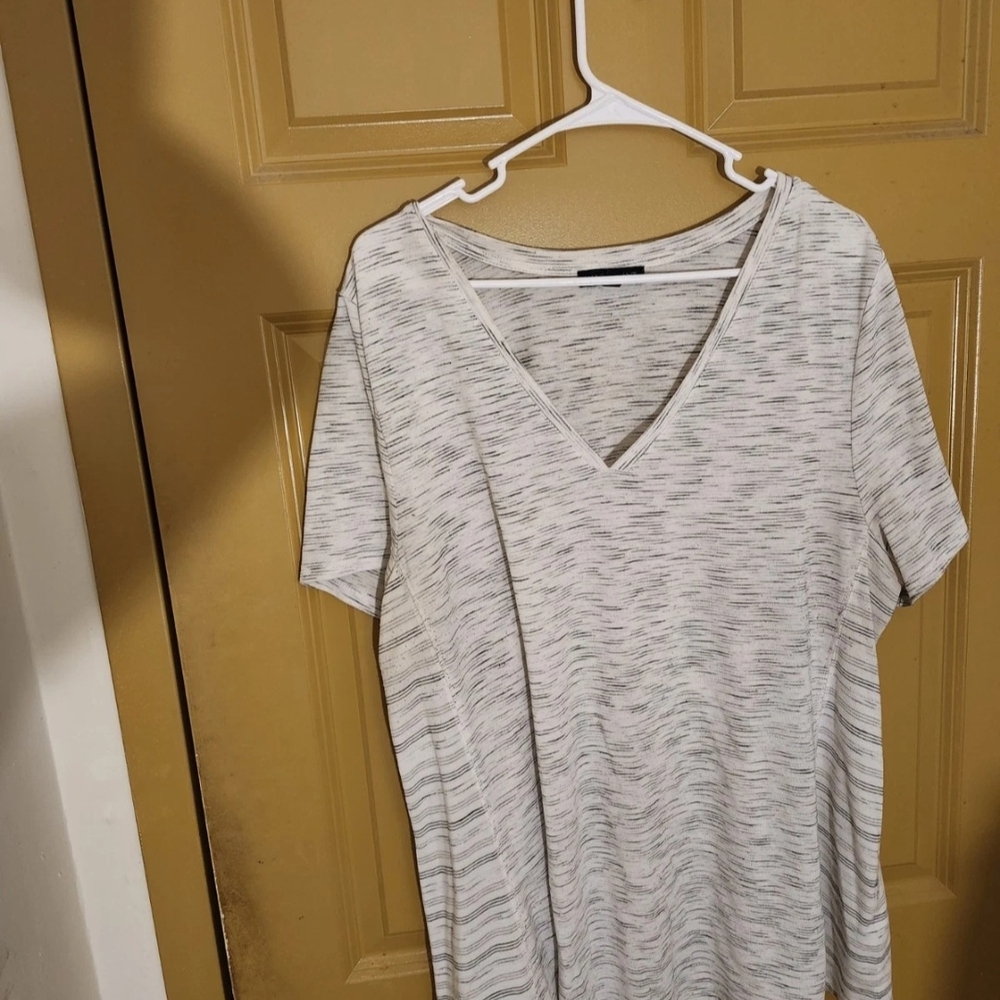 Women's V-Neck Gray Top